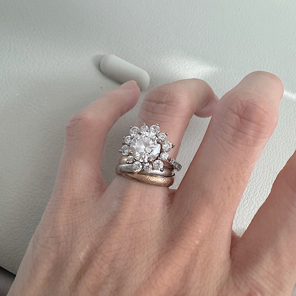 2.00 Carat SZ 3.5
14K Rose Gold Engagement Ring, Lab Diamond,
Cluster Halo ring